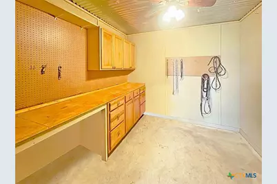 1228 County Road 348 Loop, Gause, TX 77857 - Photo 23