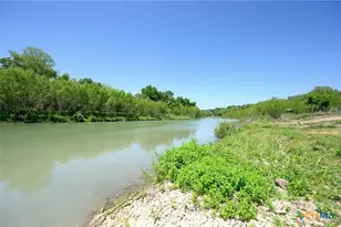 464 County Rd 471, Gonzales, TX 78629 - Photo 5