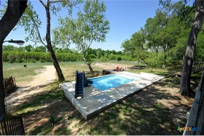 464 County Road 471, Gonzales, TX 78629 - Photo 11