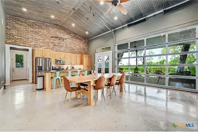 464 County Road 471, Gonzales, TX 78629 - Photo 1