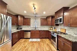 203 Chimney Rock Dr, Victoria, TX 77904 - Photo 9