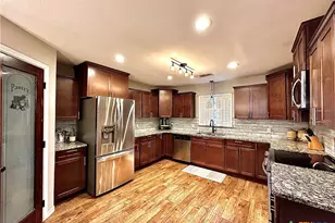 203 Chimney Rock Dr, Victoria, TX 77904 - Photo 11