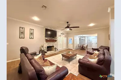 203 Chimney Rock Drive, Victoria, TX 77904 - Photo 5