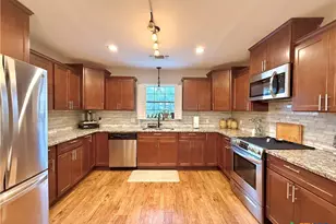 203 Chimney Rock Dr, Victoria, TX 77904 - Photo 11