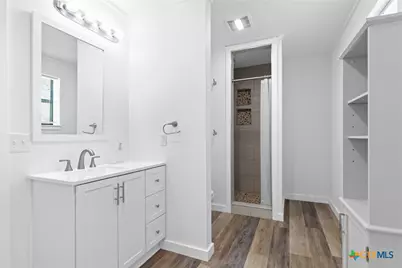 570 Pr 42103, Evant, TX 76525 - Photo 17