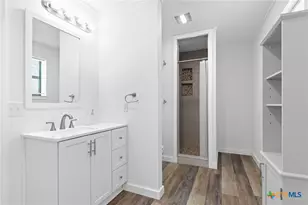 570 Pr 42103, Evant, TX 76525 - Photo 17