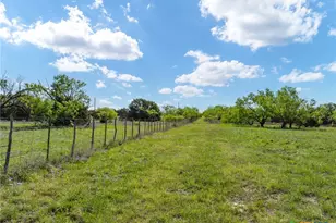 570 Pr 42103, Evant, TX 76525 - Photo 33