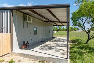 570 Pr 42103, Evant, TX 76525 - Photo 7