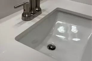 837 Swallow Dr, Palacios, TX 77465 - Photo 9