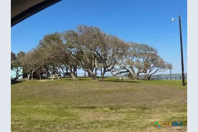 837 Swallow Drive, Palacios, TX 77465 - Photo 17