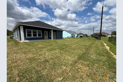837 Swallow Drive, Palacios, TX 77465 - Photo 11