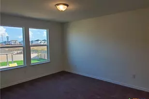 4005 Woodside Dr, Seguin, TX 78155 - Photo 15