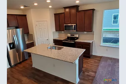 4005 Woodside Drive, Seguin, TX 78155 - Photo 7