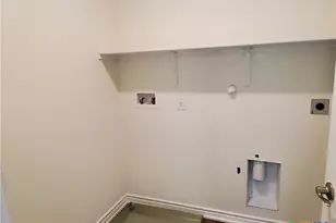 4005 Woodside Dr, Seguin, TX 78155 - Photo 21