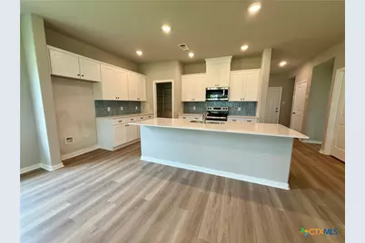 638 Stovall, Palacios, TX 77465 - Photo 11