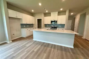 638 Stovall, Palacios, TX 77465 - Photo 11