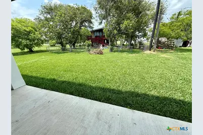 638 Stovall, Palacios, TX 77465 - Photo 31