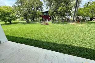 638 Stovall, Palacios, TX 77465 - Photo 31