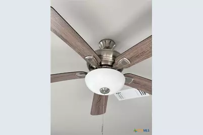 638 Stovall, Palacios, TX 77465 - Photo 23