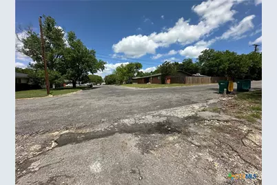 126 Cottonwood Drive, Gatesville, TX 76528 - Photo 11