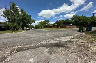 126 Cottonwood Dr, Gatesville, TX 76528 - Photo 11