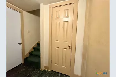 503 Dunn Street, Yoakum, TX 77995 - Photo 5