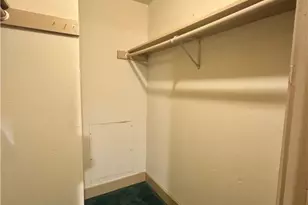 503 Dunn St, Yoakum, TX 77995 - Photo 21