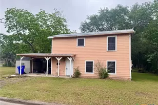 503 Dunn St, Yoakum, TX 77995 - Photo 1