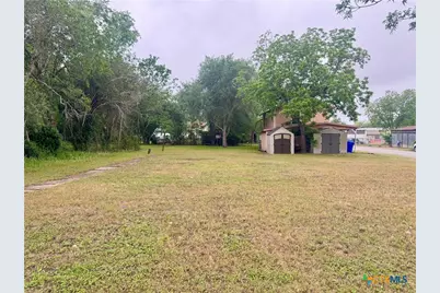 503 Dunn Street, Yoakum, TX 77995 - Photo 27