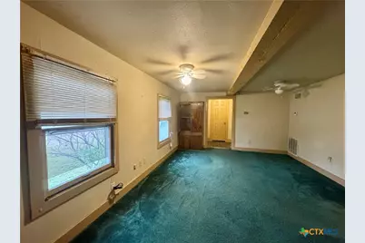 503 Dunn Street, Yoakum, TX 77995 - Photo 7