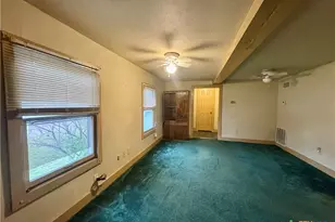 503 Dunn St, Yoakum, TX 77995 - Photo 7