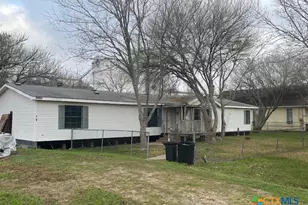 76 College, Placedo, TX 77977 - Photo 3