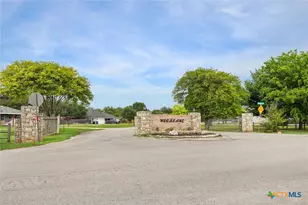640 Woodlake Dr, Mcqueeney, TX 78123 - Photo 43