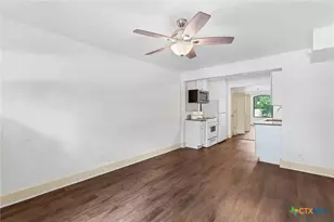 1017/1019 Haynes St, San Marcos, TX 78666 - Photo 5