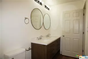 1017/1019 Haynes St, San Marcos, TX 78666 - Photo 9