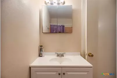 911 S Wells Street, Edna, TX 77957 - Photo 23