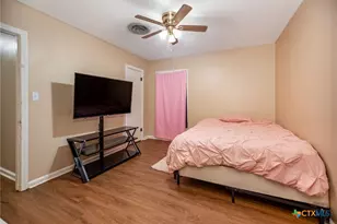 911 S Wells St, Edna, TX 77957 - Photo 15