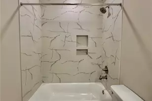 1105 W Bayshore Dr, Palacios, TX 77465 - Photo 21