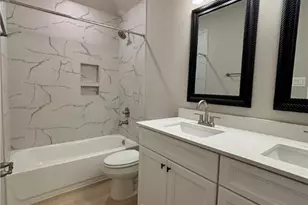 1105 W Bayshore Dr, Palacios, TX 77465 - Photo 19