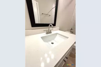 1105 W Bayshore Drive, Palacios, TX 77465 - Photo 17