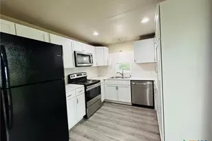 706 Golf Course Rd, Gatesville, TX 76528 - Photo 9