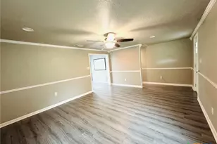 706 Golf Course Rd, Gatesville, TX 76528 - Photo 3