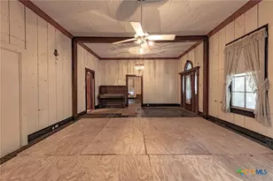 204 Ave F, Shiner, TX 77984 - Photo 15
