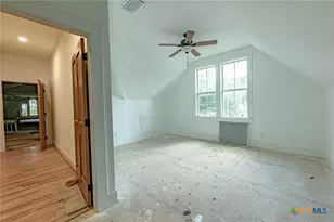 204 Ave F, Shiner, TX 77984 - Photo 27