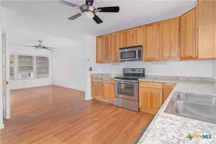 451 Burges St, Seguin, TX 78155 - Photo 9