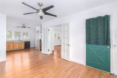 451 Burges Street, Seguin, TX 78155 - Photo 15