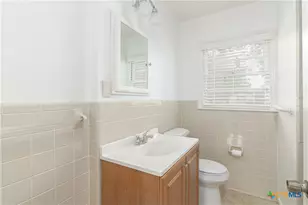 451 Burges St, Seguin, TX 78155 - Photo 13