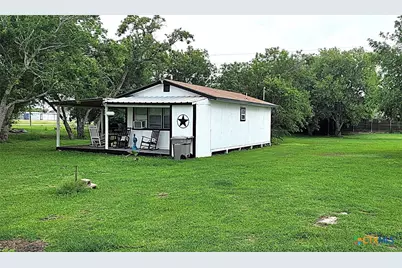 308 W Saint Louis Avenue, Seadrift, TX 77983 - Photo 3