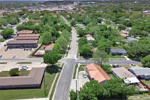 504 S 1st St, Copperas Cove, TX 76522 - Photo 3