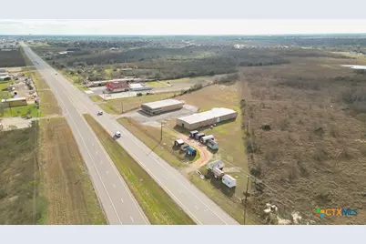 13955 US Highway 77, Victoria, TX 77904 - Photo 11